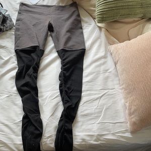 Alo, size medium, yoga leggings